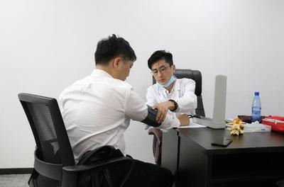 為群眾辦實事 | 中建七局南方公司臨時問診室 健康服務(wù)零距離