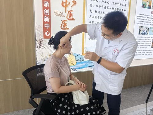 安中醫學子三下鄉 新安江畔送健康
